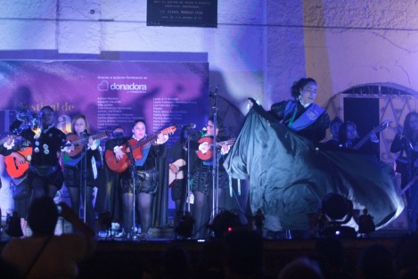 
Con éxito concluyó el 5o Festival de Tunas Femeniles Xalapa 2018, con un concierto en el foro de la Casa del Lago UV, evento que dejó en claro una vez más, que cuando las mujeres trabajan y suman, no hay proyecto inalcanzable. 