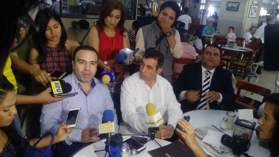 Aspirantes al cargo de Fiscal Anticorrupción, indicaron que en breve darán a conocer una plataforma digital desde donde los ciudadanos podrán interponer denuncias de inconformidad ante la designación de Marco Evans Torres en este cargo.