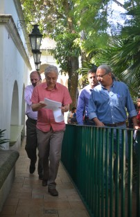 El alcalde de Xalapa, Hipólito Rodríguez, después de siete meses de gestión anunció varias obras de pavimentación para las colonias Lomas de San Rique, Arroyo Blanco, Unión y Moctezuma.