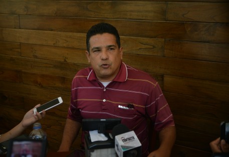  Ignacio Ayala Fararoni  presidente de la Fundación La Casa del Discapacitado, TDH y Grupos Vulnerables, dijo que es urgente que se lleve a cabo la creación de la Coordinación de Atención a la Política de las Personas con Discapacidad, pues de esta manera se les daría acceso a vivienda, empleo, educación, inclusión social y deportiva, entre otras. 