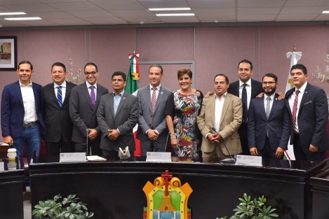 La LXIV Legislatura del Estado de Veracruz instaló la Diputación Permanente que fungirá durante el segundo receso, del Segundo Año de Ejercicio Constitucional, cuya Mesa Directiva está integrada por la diputada María Elisa Manterola Sainz, como presidenta; Nicolás de la Cruz de la Cruz, vicepresidente y Carlos Antonio Morales Guevara, secretario.