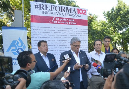 Luis Sánchez Ávila, presidente de la Coparmex Xalapa, afirmó que se respaldará la iniciativa ciudadana para reformar el artículo 102 de la Constitución,  la cual se promueve a nivel nacional  y nace de la necesidad de contar con un fiscal autónomo que garantice la impartición de justicia en el país.