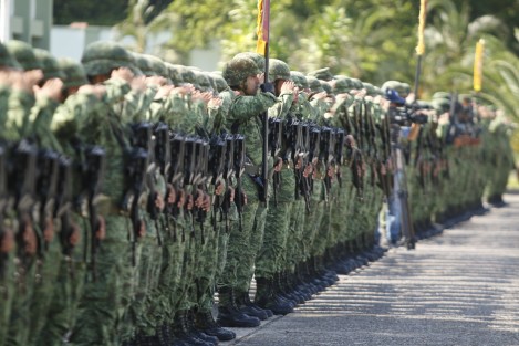 José Luis Sánchez León, General de Brigada del Estado Mayor Presidencial, rindió protesta como nuevo Comandante de la VI Región Militar. 