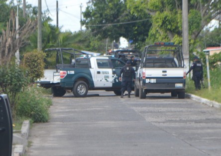 En Paso del Macho, Ver., un operativo silencioso ocurrido la madrugada de este miércoles por parte de fuerzas del orden, arrojó como resultado al menos 3 miembros de la Delincuencia Organizada, detenidos. 