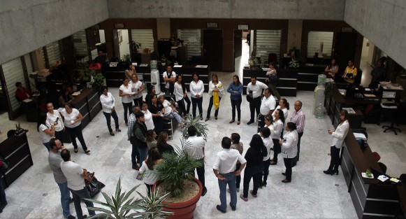 En su apogeo las campañas en el Palacio Legislativo para la renovación de la dirigencia sindical. Al parecer aquí hay buena comunicación entre las planillas contrarias. 