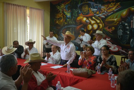 En el auditorio Emiliano Zapata de las instalaciones de la CNC se llevó a cabo el 50 aniversario de la fundación de la vieja guardia.   