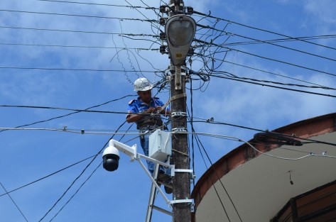 Ciudadanos confían en el sistema de videovigilancia cuya instalación inició.
