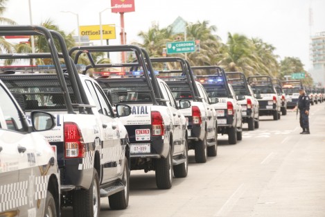 Se entregaron 55 patrullas a elementos de la Secretaría de Seguridad Pública y Fuerza Civil. La mitad de estas unidades, fue una donación de PEMEX al gobierno del estado.