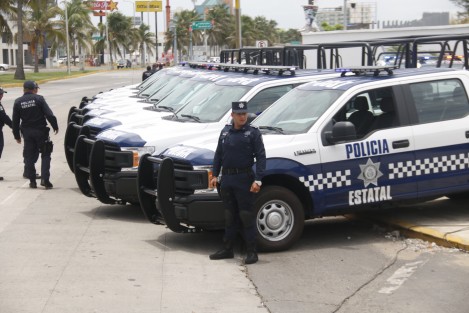 Se entregaron 55 patrullas a elementos de la Secretaría de Seguridad Pública y Fuerza Civil. La mitad de estas unidades, fue una donación de PEMEX al gobierno del estado.