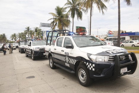 Se entregaron 55 patrullas a elementos de la Secretaría de Seguridad Pública y Fuerza Civil. La mitad de estas unidades, fue una donación de PEMEX al gobierno del estado.