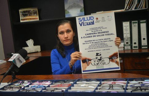 La regidora séptima del ayuntamiento de Xalapa, Érika Yerania Díaz Chava, anunció el programa de ayuda para lentes a la población en general. Interesados pueden pasar esa regiduría desde hoy hasta el 10 de agosto.  