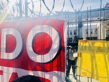 Esta mañana la fracción parlamentaria de MORENA en el Congreso del Estado de Veracruz tomó las instalaciones del Palacio Legislativo, para evitar que en la sesión de este martes diputados del PAN y PRD nombren a 12 magistrados de manera arbitraria, expresaron. Más tarde el gobernador anunció que desistió de enviar la propuesta y el edificio fue liberado. 