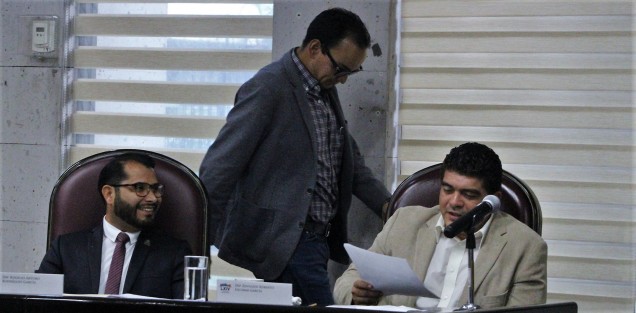 El diputado Rogelio Arturo Rodríguez García, integrante del Grupo Legislativo de MORENA en el Congreso de Veracruz, presentó la iniciativa de decreto que reforma la fracción V del artículo 67 de la Constitución Política del Estado con la finalidad de otorgar facultades a la Comisión Estatal para la Atención y Protección de los Periodistas (CEAPP) para que atienda temas de índole laboral en beneficio de las y los periodistas. 