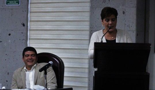 La diputada María Elisa Manterola Sainz, del Grupo Legislativo del Partido Acción Nacional (PAN), presentó la iniciativa con proyecto de Ley de Voluntad Anticipada para el Estado de Veracruz, que tiene por objeto garantizar la atención médica a los enfermos en situación terminal, respetando su voluntad y dignidad humana.  