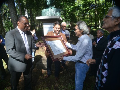 Dos de sus hijos estuvieron presentes durante el homenaje, Vicente y Eduardo García Cabral Sans.