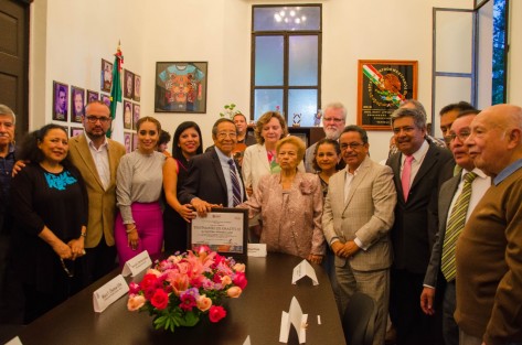 Dentro de los festejos por los 120 años de Teocelo, Ver., como ciudad, el alcalde Mario Chama Díaz realizó un homenaje al Maestro Teodoro Cano, develando una placa junto al mural en el parque Revolución, obra realizada por el artista hace 45 años. 