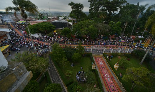 Las fiestas patronales de Teocelo se visten de luz, colores y alegría  en honor a la Asunción de nuestra señora; las fiestas fueron encabezadas  por el alcalde Mario Antonio Chama.