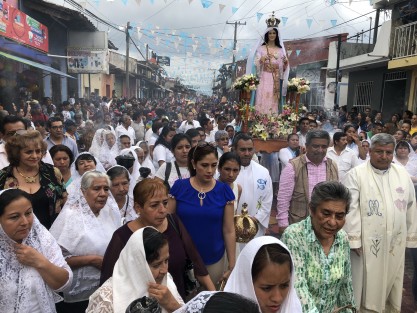 Las fiestas patronales de Teocelo, Ver. se visten de luz, colores y alegría en honor a la Asunción de nuestra señora; las fiestas fueron encabezadas por el alcalde Mario Antonio Chama. 