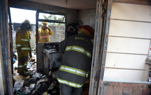 Incendio en un pequeño cuarto de  lavado movilizó a elementos de la SSP, Protección Civil y Bomberos  a la céntrica calle de Insurgentes, donde el fuego consumió documentos, un calentador de agua y una lavadora.