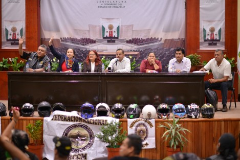 Diputados (as) locales se reunieron con motociclistas sobre la reforma a la Ley de Tránsito; por segunda ocasión, escucharon a los integrantes de diversas organizaciones de motociclistas que manifiestan su postura en contra de la reforma a la Ley de Tránsito y Seguridad Vial.