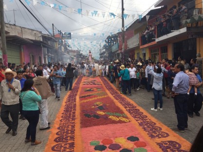  Después de cinco días de celebración, concluyó a la una de la mañana de este jueves la tradicional fiesta patronal Teocelo 2018 en Honor a la Asunción de Nuestra Señora, 