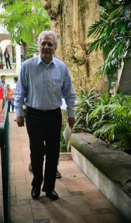 Hipólito Rodríguez, alcalde de Xalapa, acusó  al secretario de la SSP,  Jaime Téllez Marié, de omisión, ya que dijo, ha negado el auxilio a su ayuntamiento en el caso de retiro de un portón el la calle Liquidámbar.  
