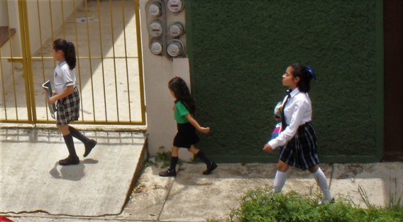 El regreso a clases en el ciclo escolar 2018-2019. Gastos de más para los padres que quieren ver un buen futuro para sus hijos.

