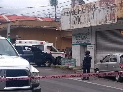 Estos hechos ocurrieron a cien metros del Palacio Municipal de Nogales, por lo que las puertas se cerraron de inmediato para proteger a los ciudadanos que habían llegado a tramitar algún asunto.