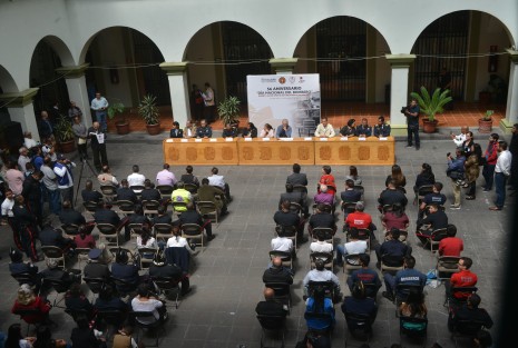 Como cada año, autoridades municipales de Xalapa llevaron  a cabo el homenaje por el 56 aniversario del Día Nacional de Bombero.