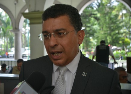 Gerardo Libreros Cobos, presidente de la Canaco Xalapa, dijo que es seguro acudir a plaza Ánimas, y que la población debería acudir para apoyar a los empresarios locales.