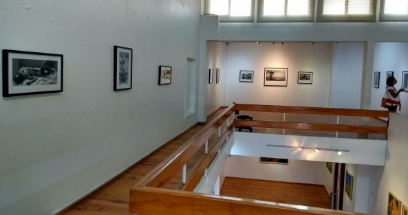 En la galería Ramón Alva de la Canal se encuentra la exposición Luz y Sombra reminiscencias del cuerpo de un mujer del autor Salvador Moreni y Relatos  de Angélica Morales Noble no deje de asistir.