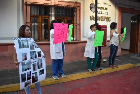 Cabe mencionar que dicho nosocomio se encuentra funcionando de manera normal pese a la manifestación.