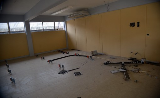 Trabajadores del lugar comentaron que ahora el programa Escuelas al 100 será el encargado de intentar terminar los edificios, de los cuales uno casi concluido ha sufrido daños. Los trabajadores esperan que esta vez puedan tener trabajo hasta concluirlos. 
