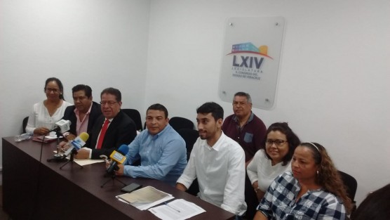 En conferencia de prensa, diputados electos de MORENA, acusaron que el Presidente del Tribunal de Justicia del Estado, Edel Álvarez Peña, pretende imponer magistrados comisionados, lo  cual estaría fuera de la ley.  