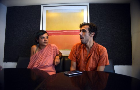 Sol Gutiérrez y Rodrigo Hidalgo integrantes de la compañía independiente  de títeresTriciclodemetal, lanzaron la campaña ¡Vamos al carnaval de las marionetas! con el que piden ayuda la población en general  en efectivo o mediante la organización de eventos para viajar a Colombia a donde fueron invitados a dar cuatro funciones en aquel país.