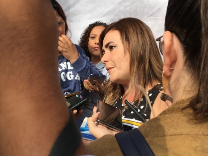 La diputada María Josefina Gamboa reconoció que integrantes de los colectivos no han logrado identificar a ninguna de las víctimas halladas en las fosas clandestinas recientemente descubiertas, defendiendo las declaraciones que fecharon los hallazgos como inhumaciones de más de 2 años, evadiendo la pregunta de qué pasaría si alguno es más reciente. 
