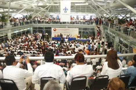 Con la presencia del gobernador electo, Cuitláhuac García, la rectora de la UV, Sara Ladrón de Guevara, y Esteban Moctezuma, próximo Secretario de Educación, iniciaron los trabajos del  Foro de Consulta Estatal Participativa en Veracruz, Educación para el Bienestar, Acuerdo Nacional Sobre la Educación. 