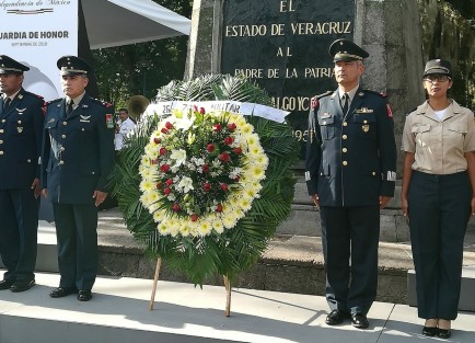 Una de las Guardias de Honor, más formales es la que realizaron los elementos de la 26 Zona Militar.  