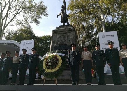 Una de las Guardias de Honor, más formales es la que realizaron los elementos de la 26 Zona Militar.  