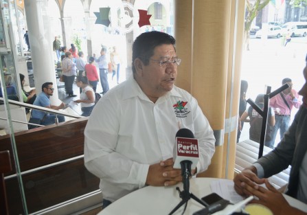 Moisés Reyes Fausto, líder Estatal de la Central Campesina Cardenista en Veracruz, rechazó los señalamientos que funcionarios de SAGARPA han hecho de estas organizaciones, al calificarlos como <em>coyotes</em> de programas para el campo.  