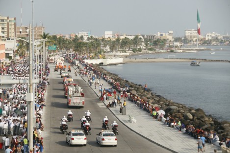 En la conurbación Veracruz -Boca del Río se llevó a cabo el desfile conmemorativo del 208 aniversario del inicio de la Guerra de Independencia de México. El evento tuvo lugar sobre el bulevar Ávila Camacho.
