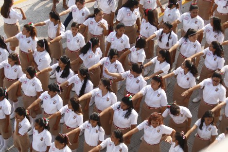 En la conurbación Veracruz -Boca del Río se llevó a cabo el desfile conmemorativo del 208 aniversario del inicio de la Guerra de Independencia de México. El evento tuvo lugar sobre el bulevar Ávila Camacho.