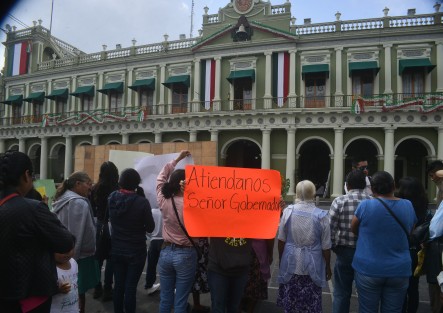 Comentan los habitantes que sin tomar en cuenta a la gente ya están realizando trabajos dentro del salón el cual era utilizado por los habitantes para realizar varías actividades culturales, si usted y deportivas.