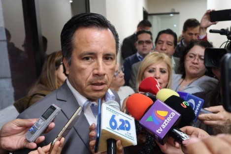 El gobernador electo de Veracruz, Cuitláhuac García Jiménez exigió transparentar la subasta del parque vehicular de la Secretaría de Infraestructura y Obras Públicas (SIOP), que se realizó a través de la Secretaría de Finanzas y Planeación (SEFIPLAN).