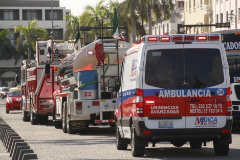 En el puerto de Veracruz APIVER realizó un simulacro para conmemorar el Día de Protección Civil. Participaron corporaciones de rescate y auxilio.