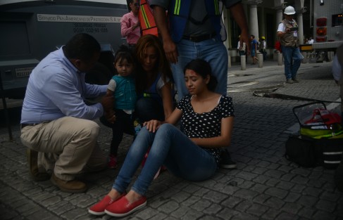 En Xalapa, oficinas de Gobierno, estatal y municipal realizaron un simulacro simultáneo, con la participación de cuerpos de emergencia.