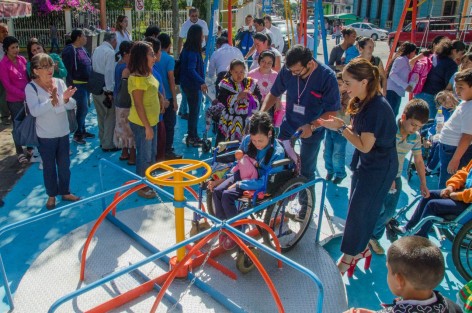 Así mismo llevaron a cabo la inauguración de juegos inclusivos para niñas y niños con discapacidad y adultos mayores.