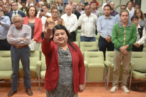 En sesión del cabildo xalapeño, esta tarde de miércoles se aprobó por mayoría su desginación y se tomó protesta a Clementina Guerrero García como tesorera municipal, en sustitución de Roberto Tejero Castañeda.