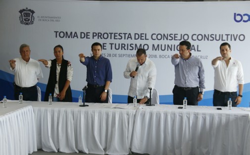 Integrantes del Consejo Consultivo de Turismo Municipal de Boca del Río, rindieron protesta para desempeñar diversos cargos. El consejo está integrado por 30 empresarios de la zona conurbada.