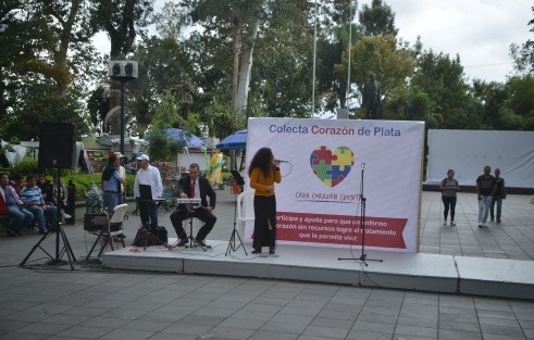 Colecta Corazón de Plata en el Parque Juárez de Xalapa. 